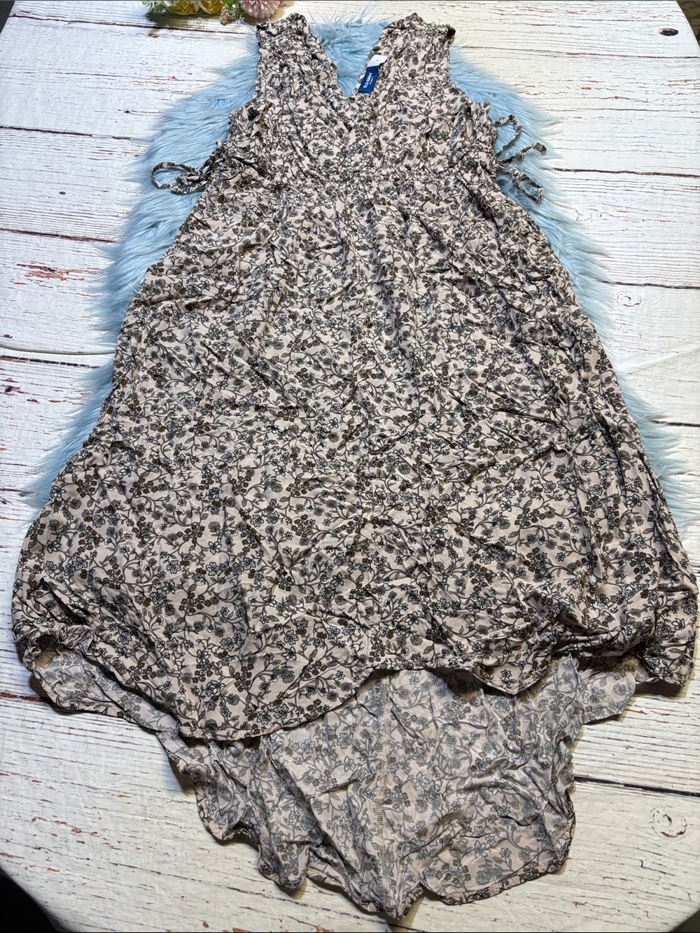 Old Navy Maternity V Neck Cream Floral High Low Dress sz M